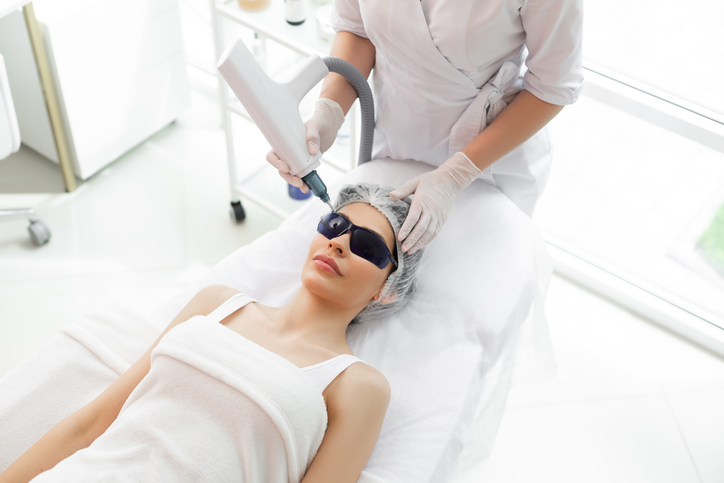 Benefits of Laser Skin Treatments in Fall and Winter